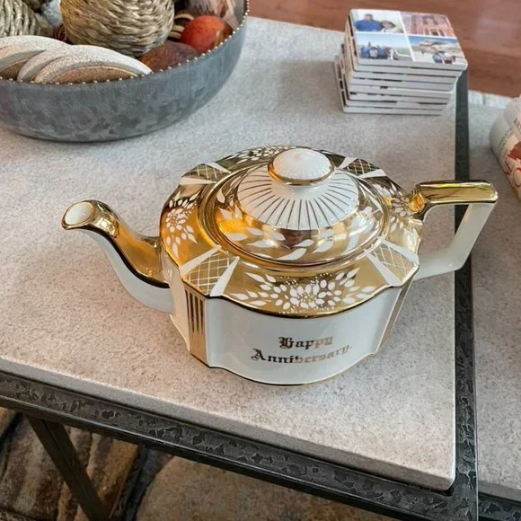 Rare Vtg Sadler Oval Happy Anniversary Teapot Gold Trim - Picture 2 of 6